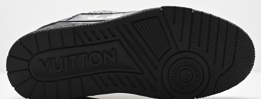 LV Trainer con tachuelas · negras · vista 3