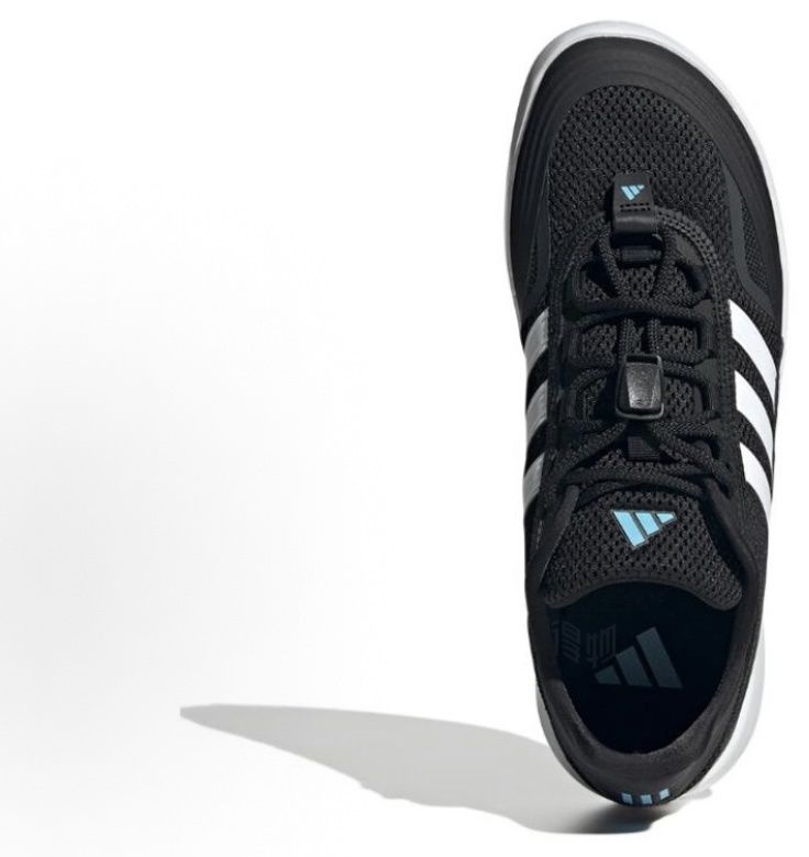 Adidas Roamboat · negras y blancas