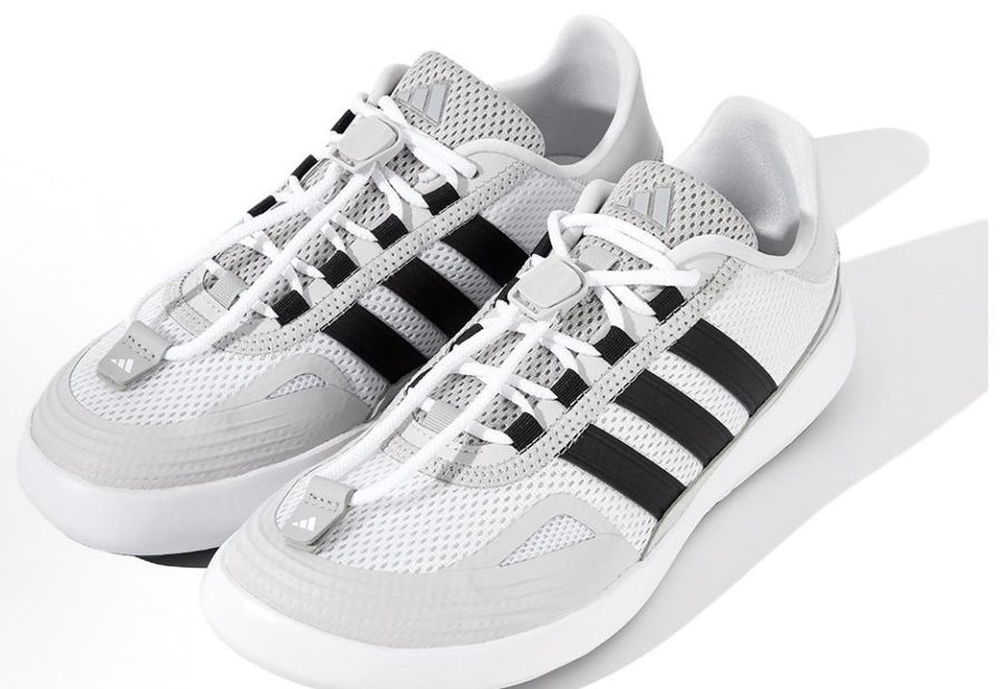 Adidas Roamboat · blancas y negras