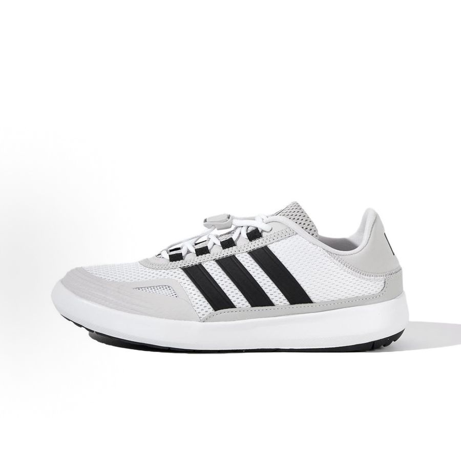 Adidas Roamboat · blancas y negras · vista 3